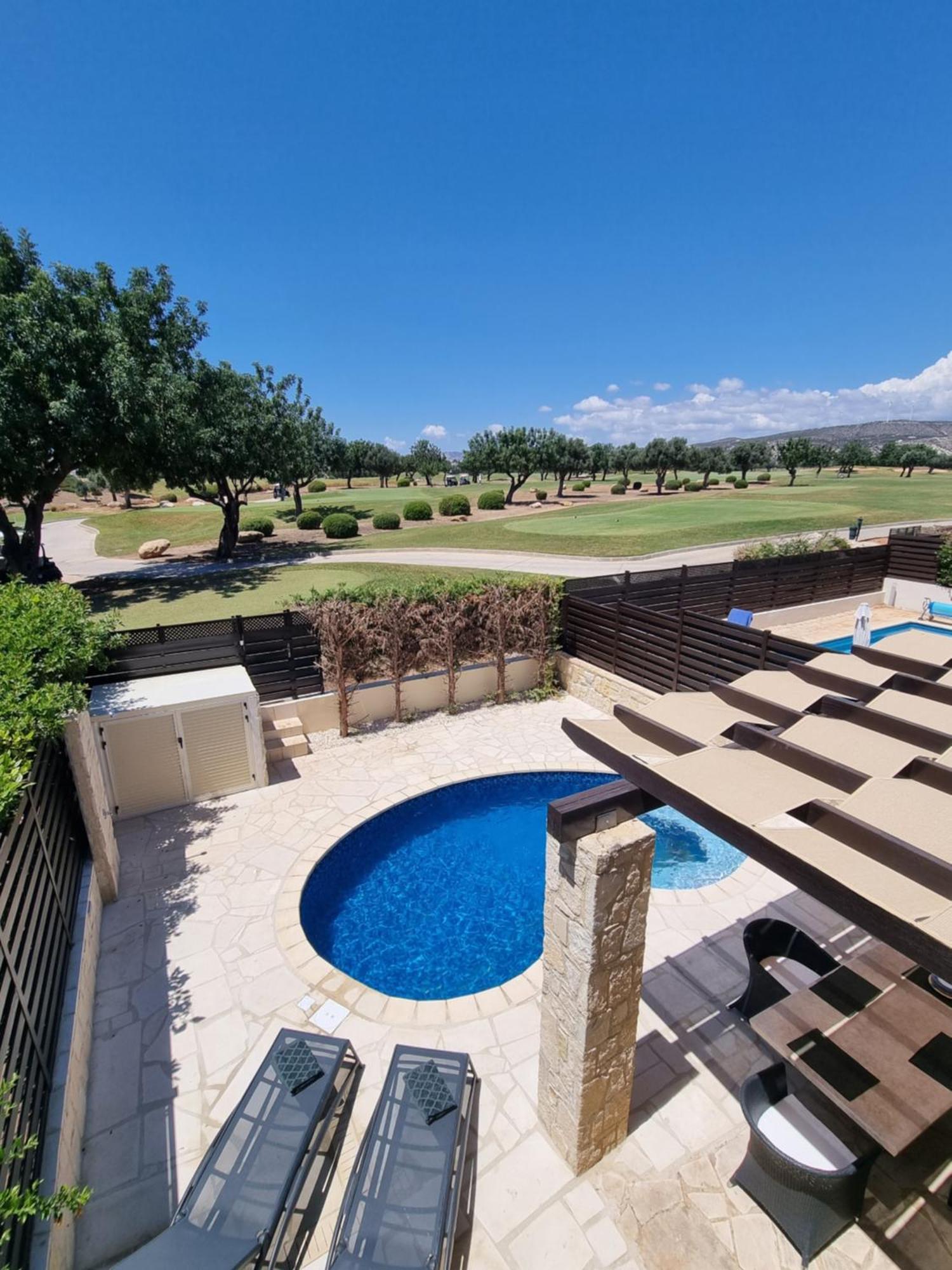 Villa Nausicaa Private Pool & Hot Tub, Aphrodite Hills Golf *